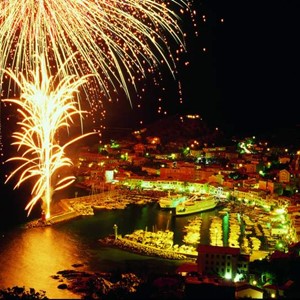 Isola del Giglio Fuochi d'artificio a Giglio Porto